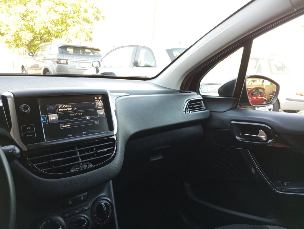 Peugeot 208 e-HDi 92 CV Stop&Start 5 porte Active (12)