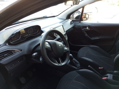Peugeot 208 e-HDi 92 CV Stop&Start 5 porte Active (15)