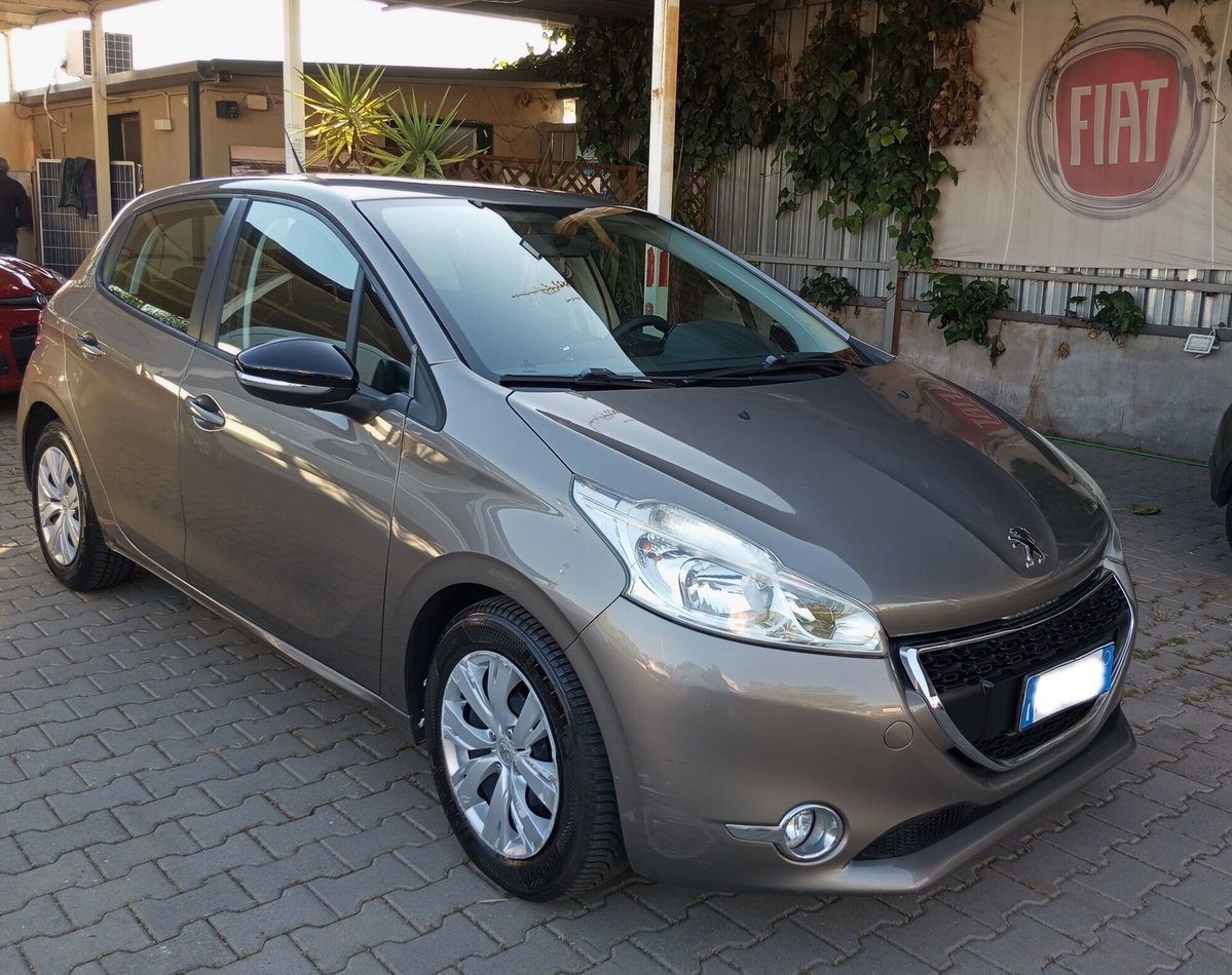 Peugeot 208 e-HDi 92 CV Stop&Start 5 porte Active (4)