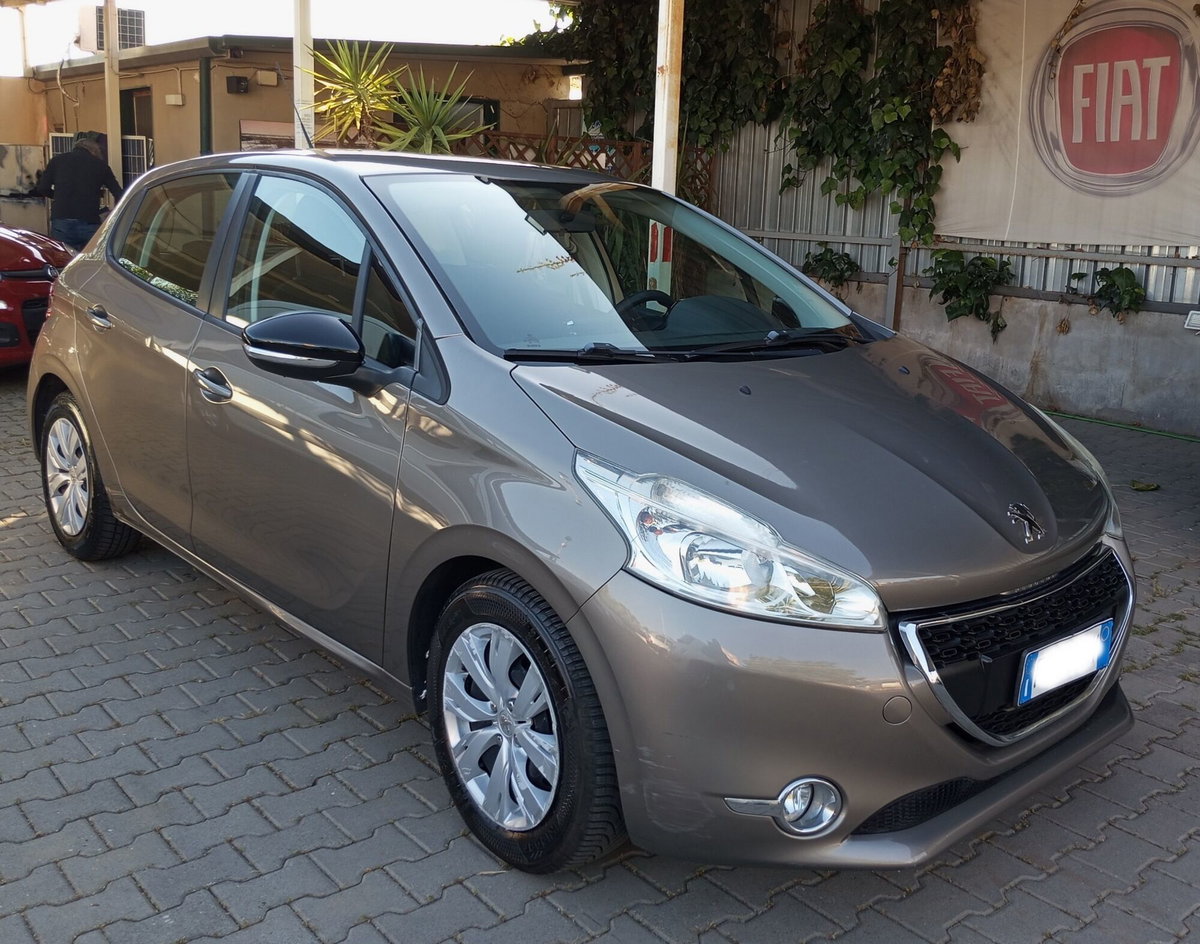 Peugeot 208 e-HDi 92 CV Stop&Start 5 porte Active (5)