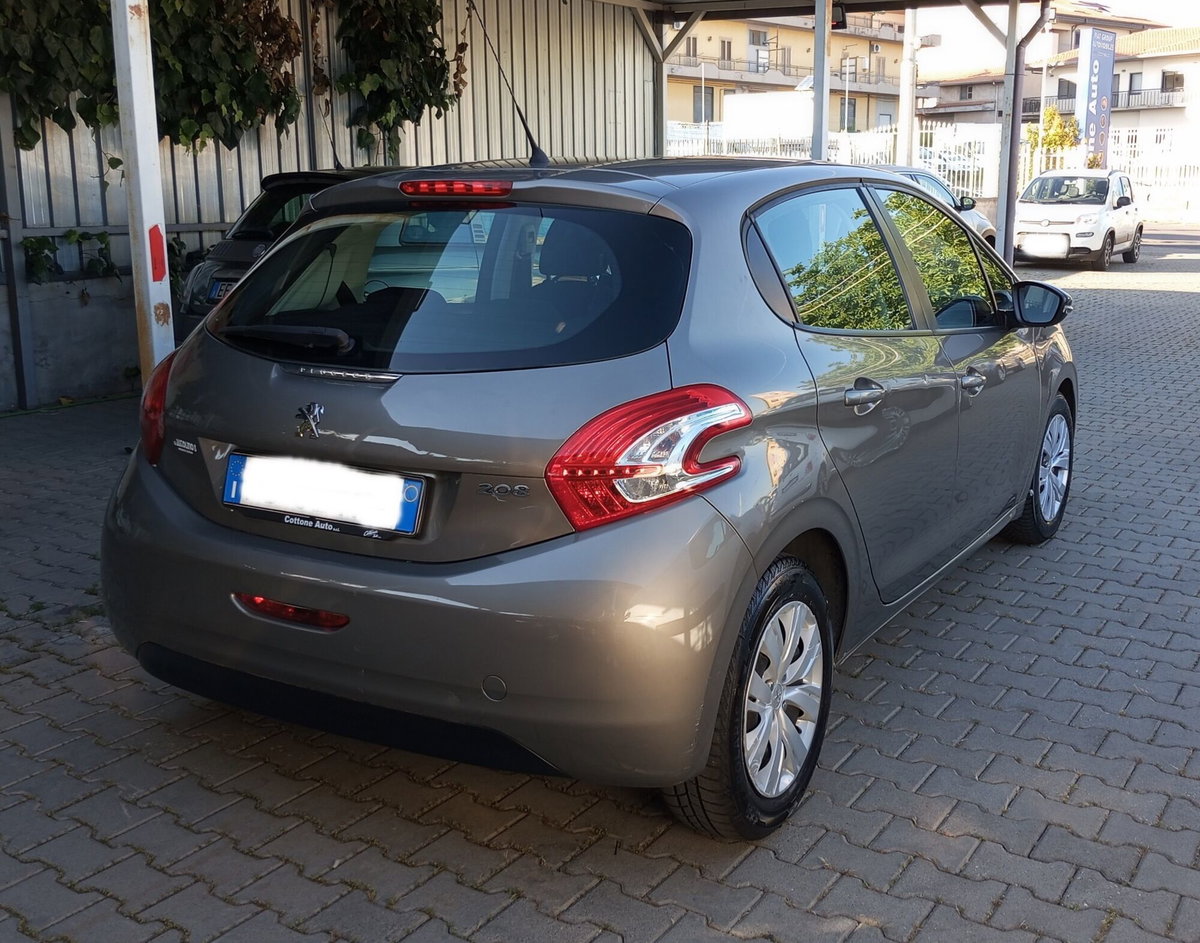 Peugeot 208 e-HDi 92 CV Stop&Start 5 porte Active (6)