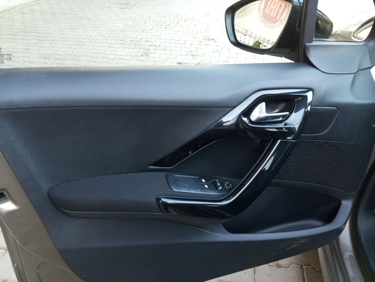 Peugeot 208 e-HDi 92 CV Stop&Start 5 porte Active (7)