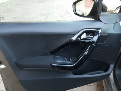 Peugeot 208 e-HDi 92 CV Stop&Start 5 porte Active (7)