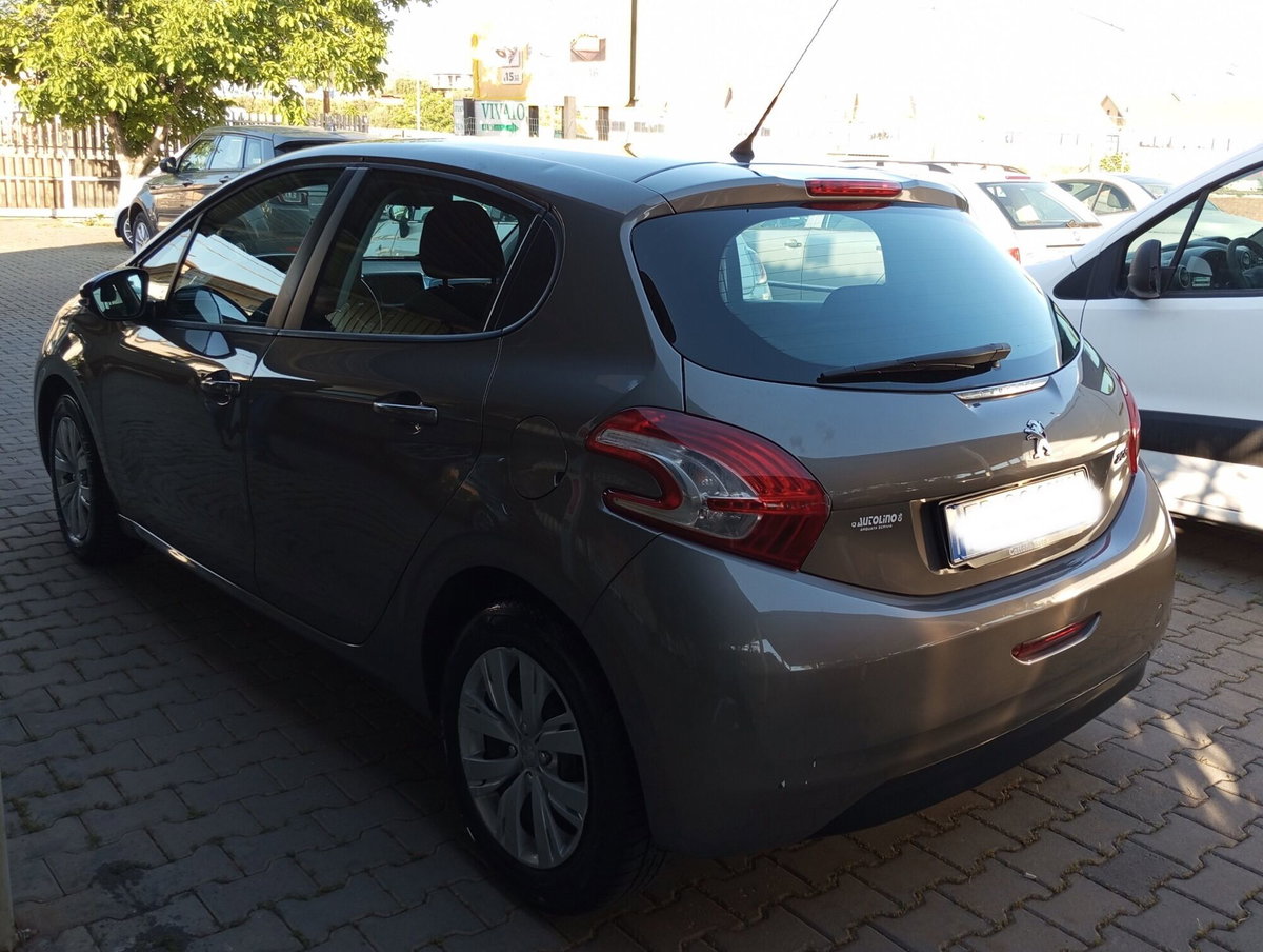 Peugeot 208 e-HDi 92 CV Stop&Start 5 porte Active (8)