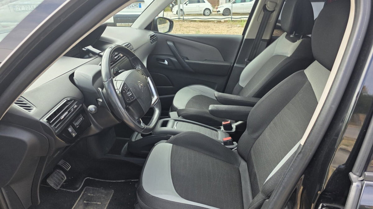 Citroen Grand C4 Picasso BlueHDi 120 S&S Exclusive (3)
