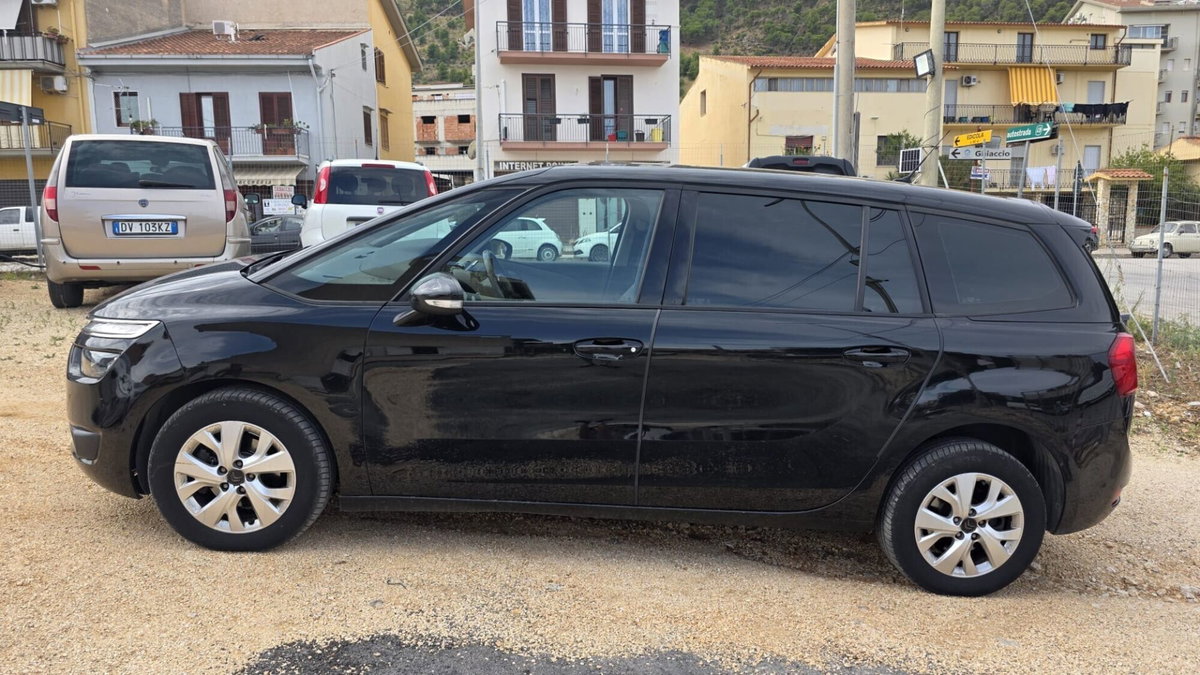 Citroen Grand C4 Picasso BlueHDi 120 S&S Exclusive (6)