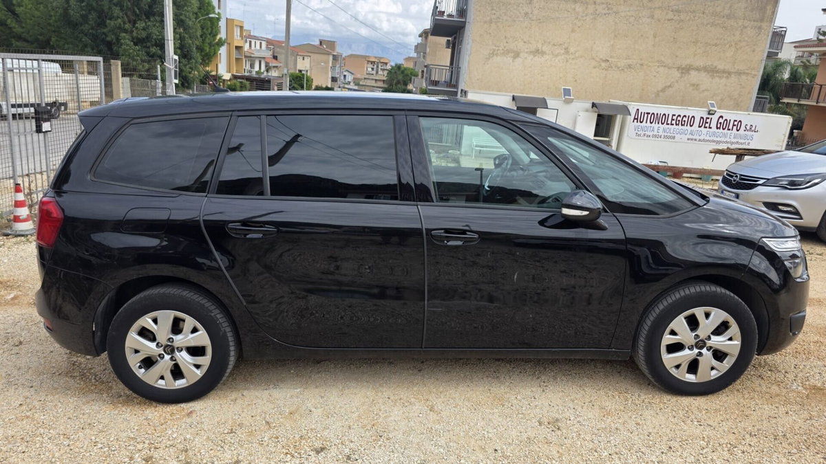 Citroen Grand C4 Picasso BlueHDi 120 S&S Exclusive (7)