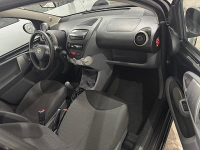 Toyota Aygo 1.0 12V VVT-i 5 porte Now Connect (11)
