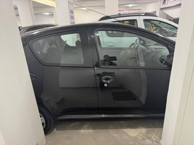 Toyota Aygo 1.0 12V VVT-i 5 porte Now Connect (14)