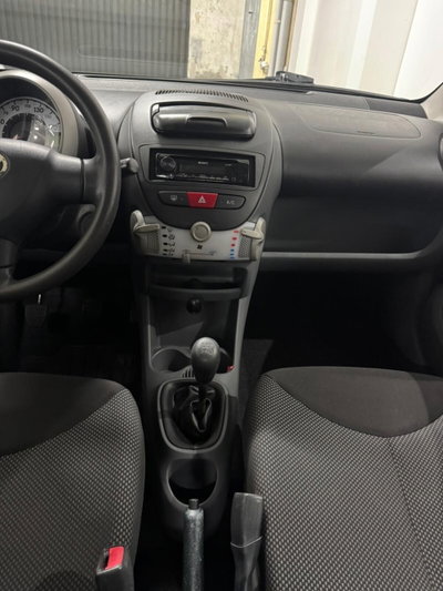 Toyota Aygo 1.0 12V VVT-i 5 porte Now Connect (18)