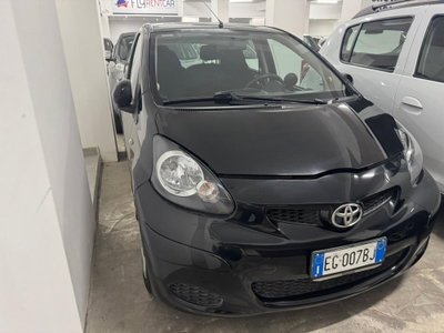 Toyota Aygo 1.0 12V VVT-i 5 porte Now Connect (7)