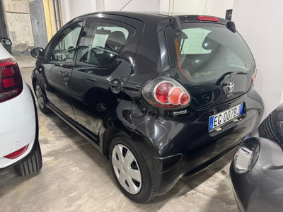Toyota Aygo 1.0 12V VVT-i 5 porte Now Connect (9)