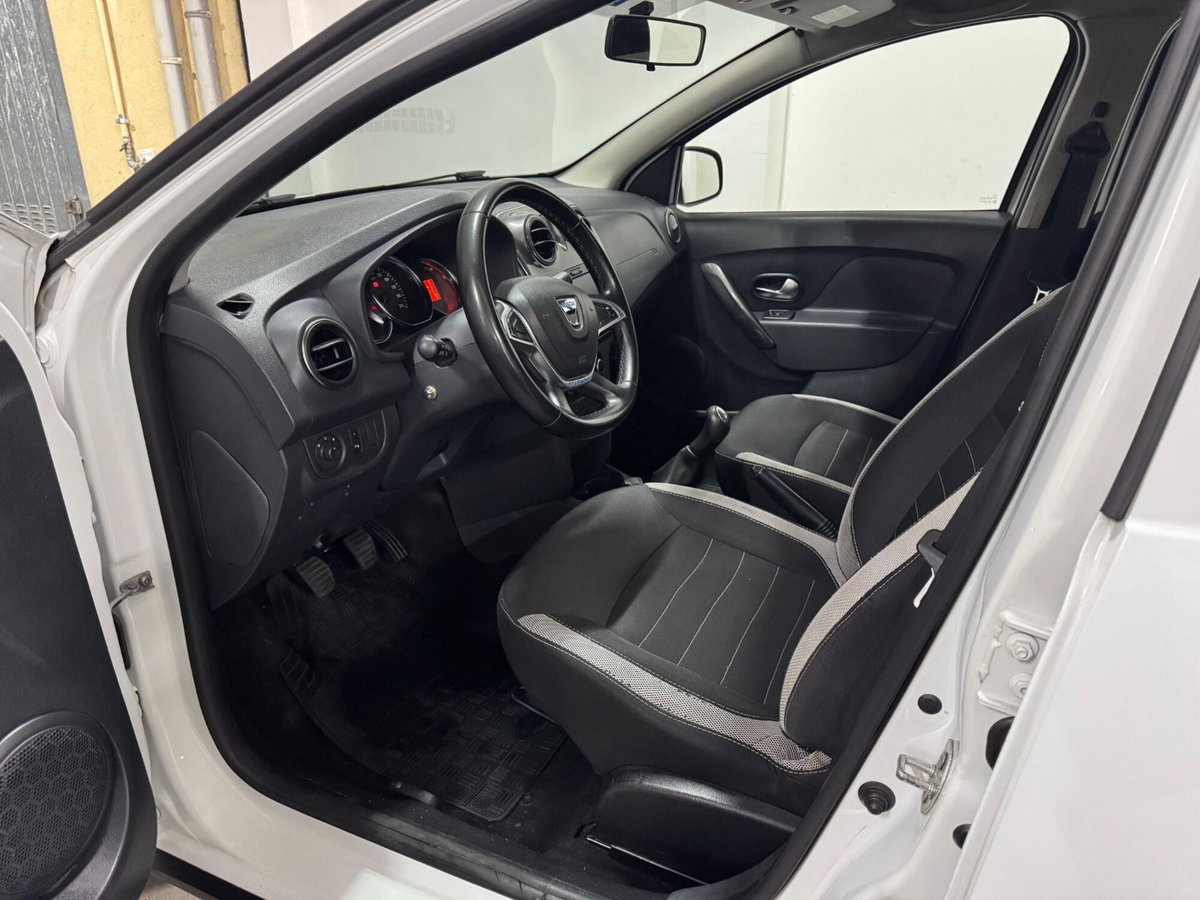 Dacia Sandero Stepway 1.5 Blue dCi 95 CV Comfort (13)