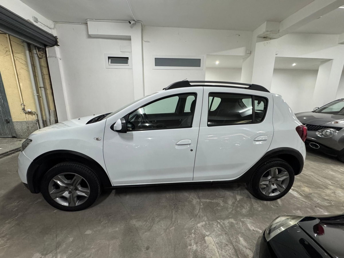 Dacia Sandero Stepway 1.5 Blue dCi 95 CV Comfort (6)