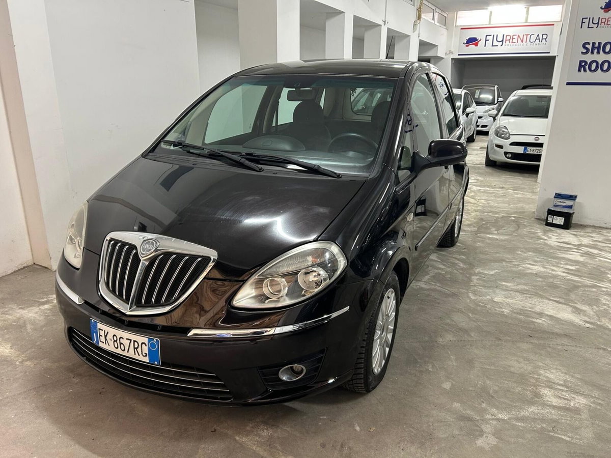 Lancia Musa 1.3 Mjt 95 CV DFN Gold