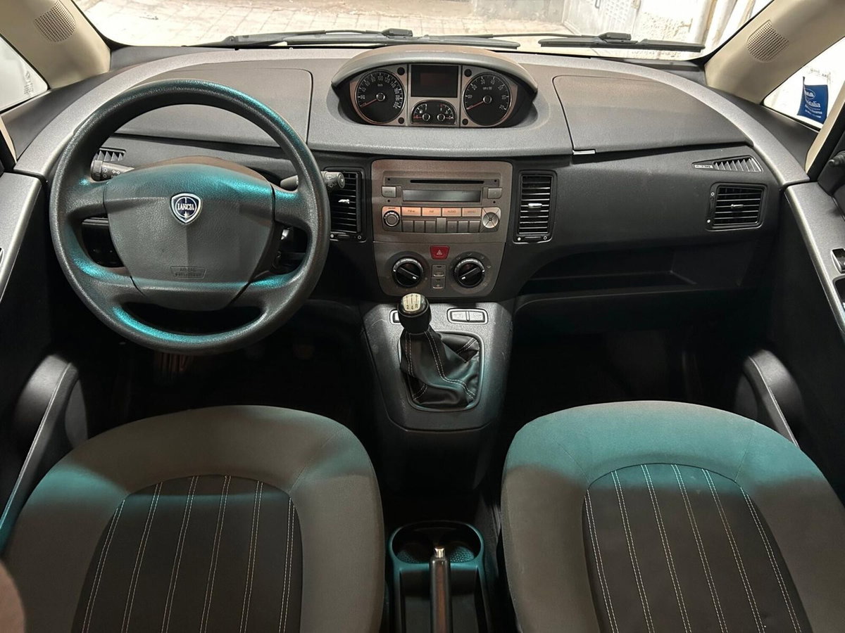 Lancia Musa 1.3 Mjt 95 CV DFN Gold (13)