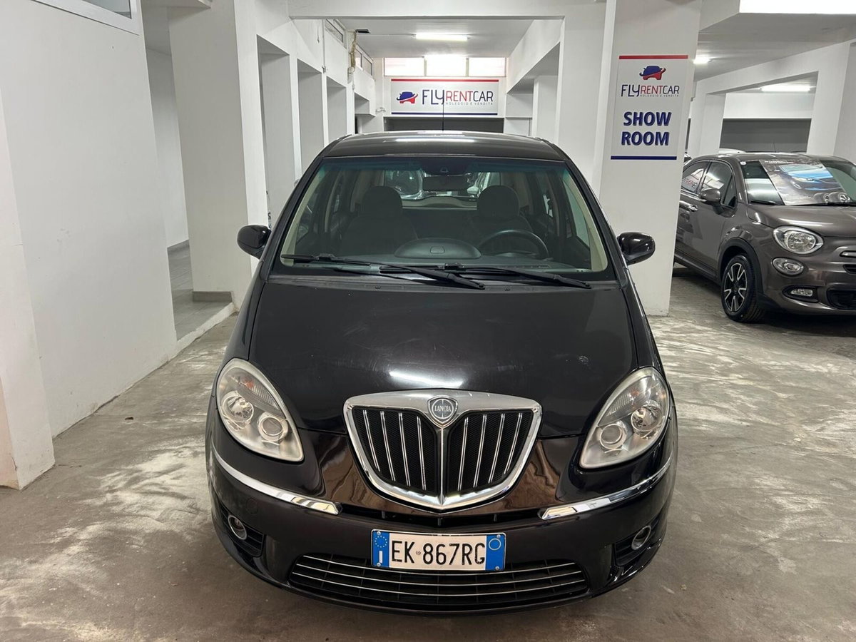 Lancia Musa 1.3 Mjt 95 CV DFN Gold (3)