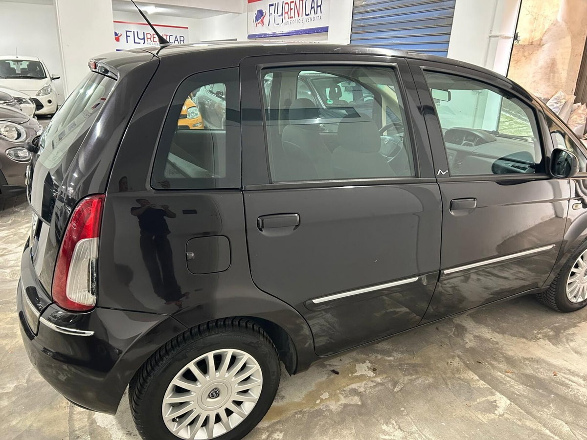 Lancia Musa 1.3 Mjt 95 CV DFN Gold (7)