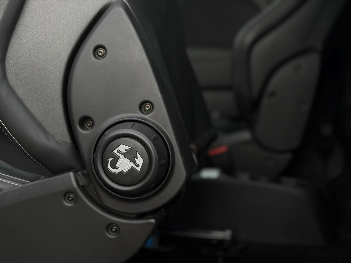 Abarth 695 695 1.4 Turbo T-Jet 180 CV 70° (17)