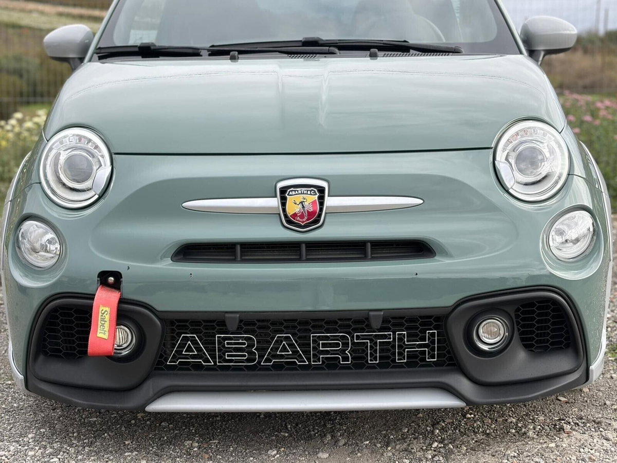 Abarth 695 695 1.4 Turbo T-Jet 180 CV 70° (3)