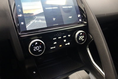 Jaguar E-Pace 2.0D I4 163 CV AWD Auto (14)