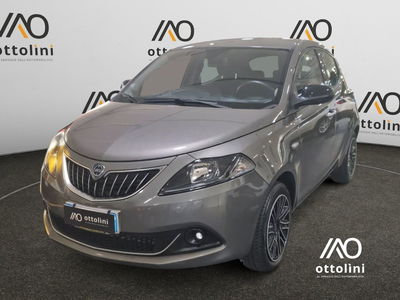 Lancia Ypsilon 1.0 FireFly 5 porte S&S Hybrid Ecochic Gold usata