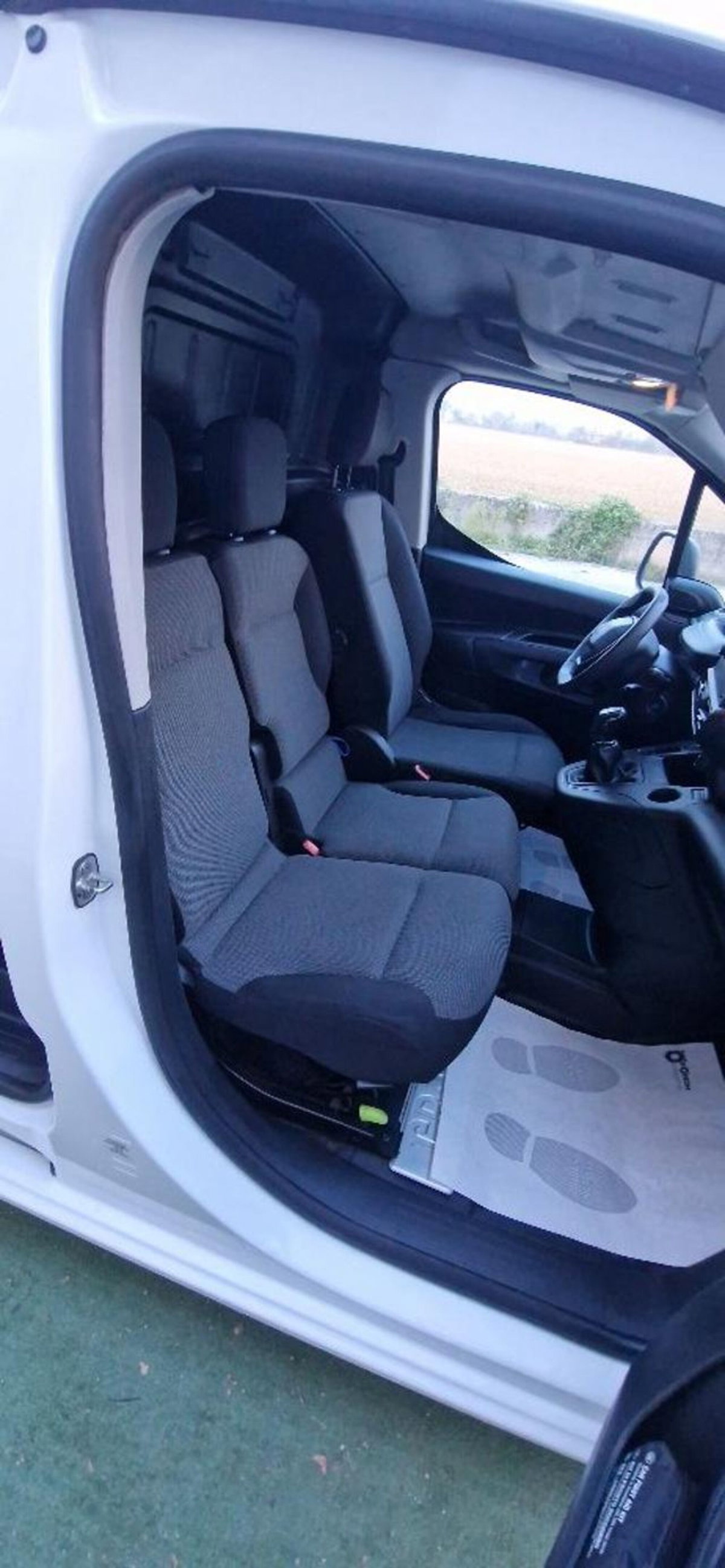 Peugeot Partner Furgone BlueHDi 100 PL Furgone Premium (5)
