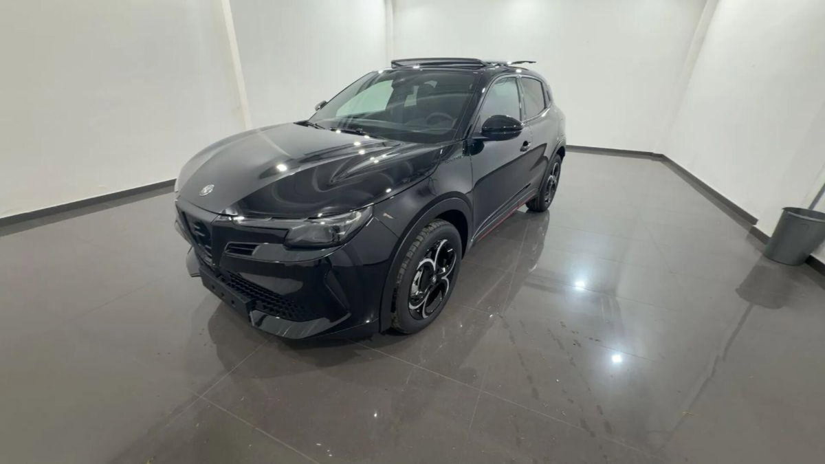 Alfa Romeo Junior elettrica Speciale 156cv