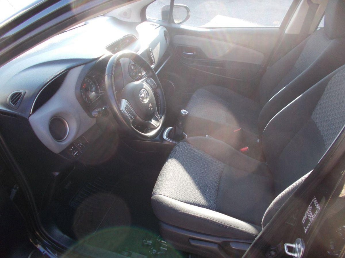 Toyota Yaris 16V cat 5 porte (12)