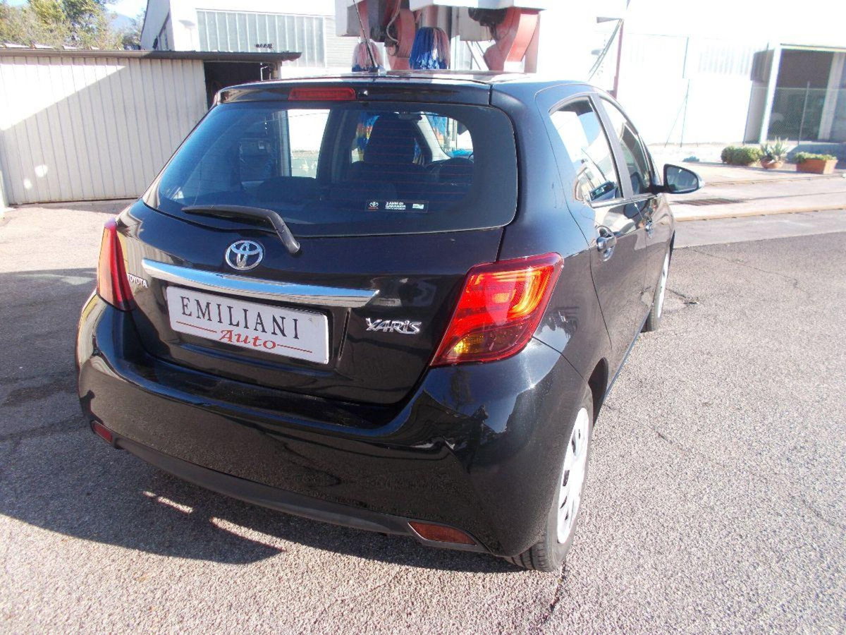 Toyota Yaris 16V cat 5 porte (3)