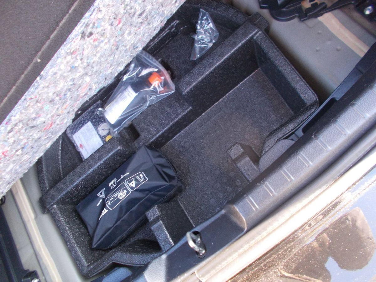 Toyota Yaris 16V cat 5 porte (9)
