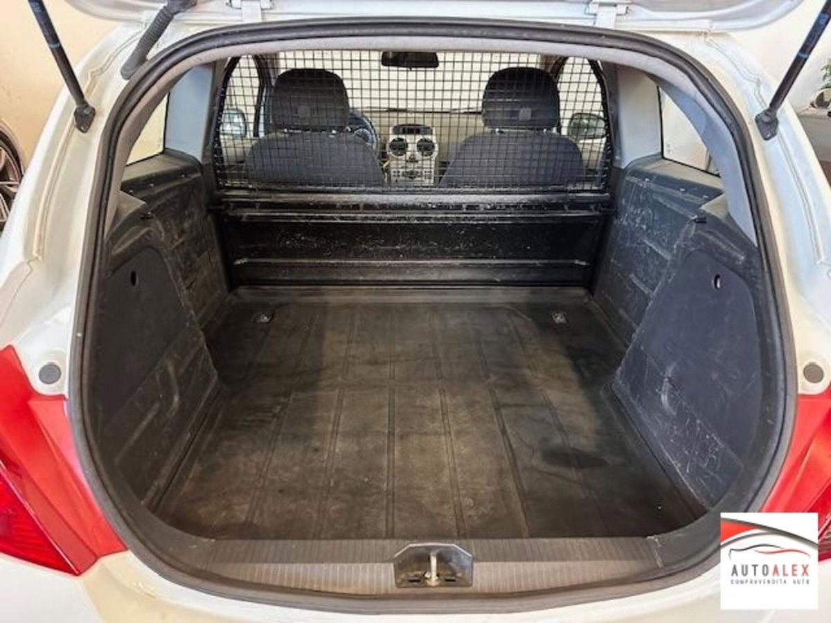 Opel Corsa 1.3 CDTI 75CV ecoFLE3 porte Club (16)