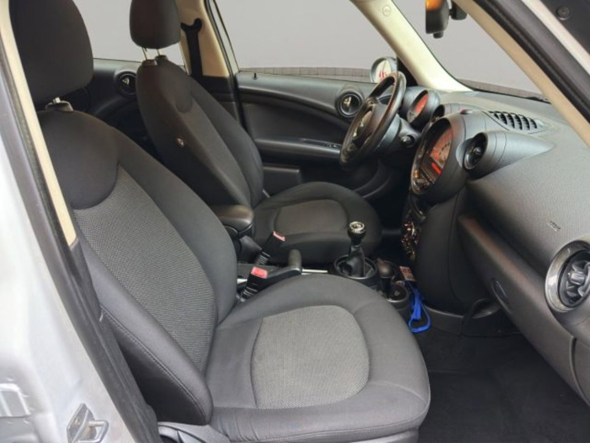 MINI Mini Countryman 1.6 Cooper D Countryman (11)