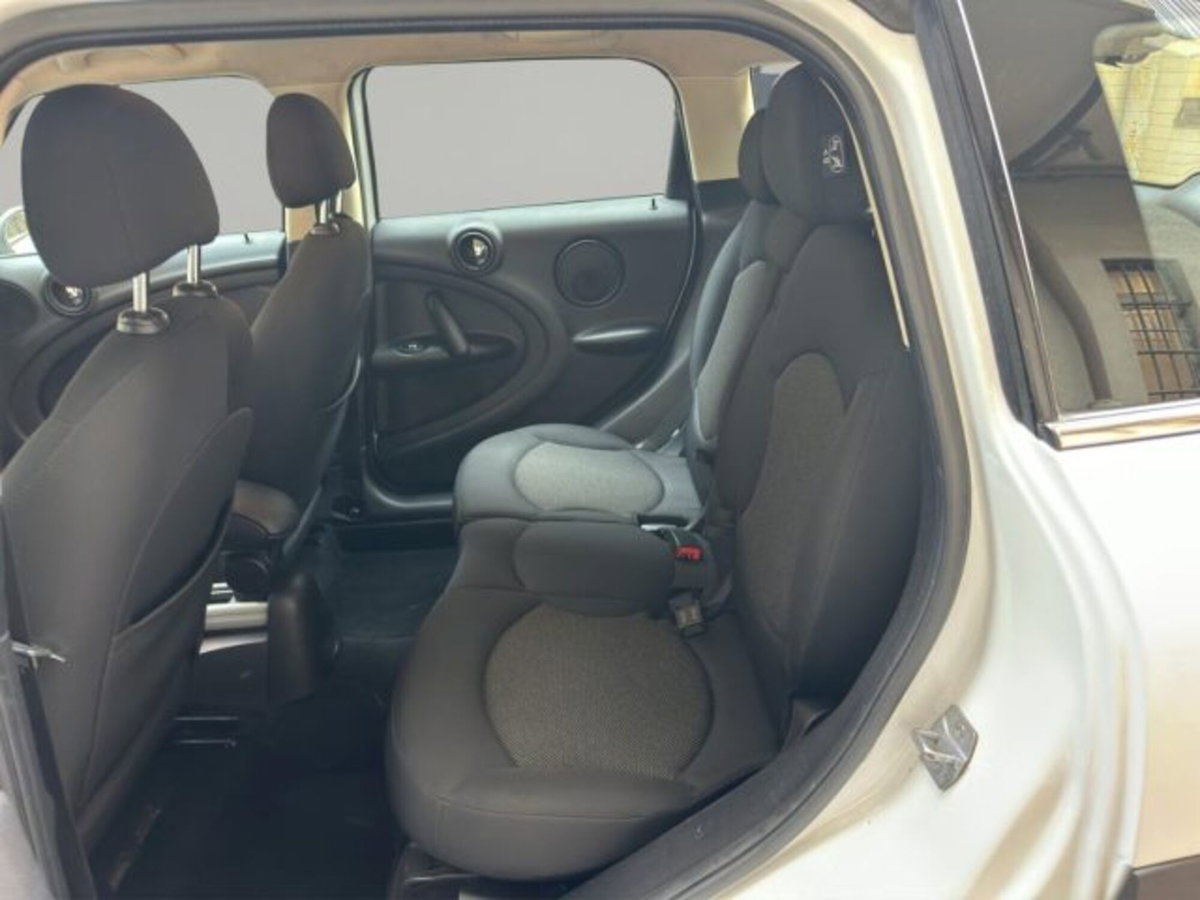MINI Mini Countryman 1.6 Cooper D Countryman (12)