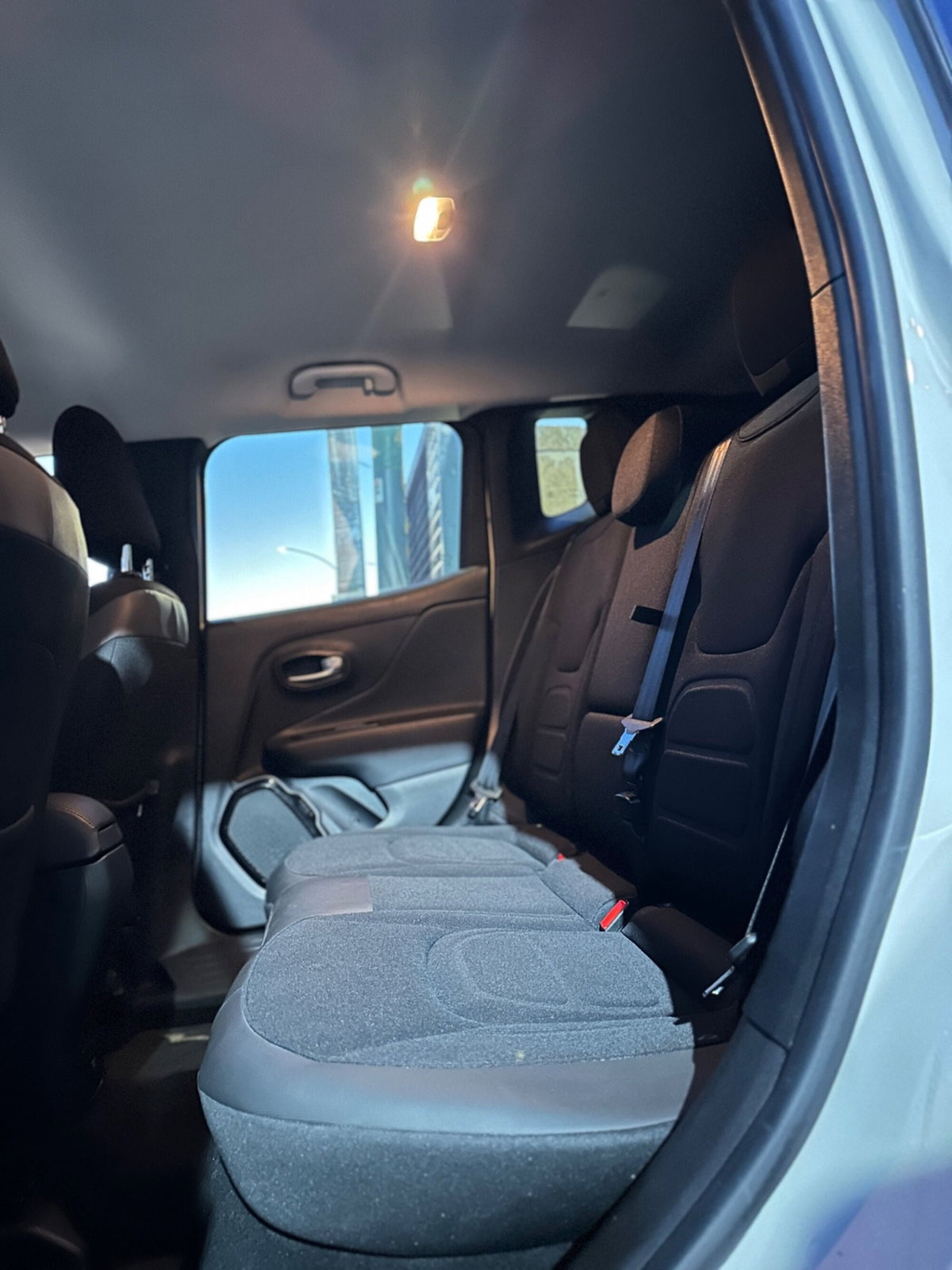 Jeep Renegade 1.6 Mjt Sport (15)
