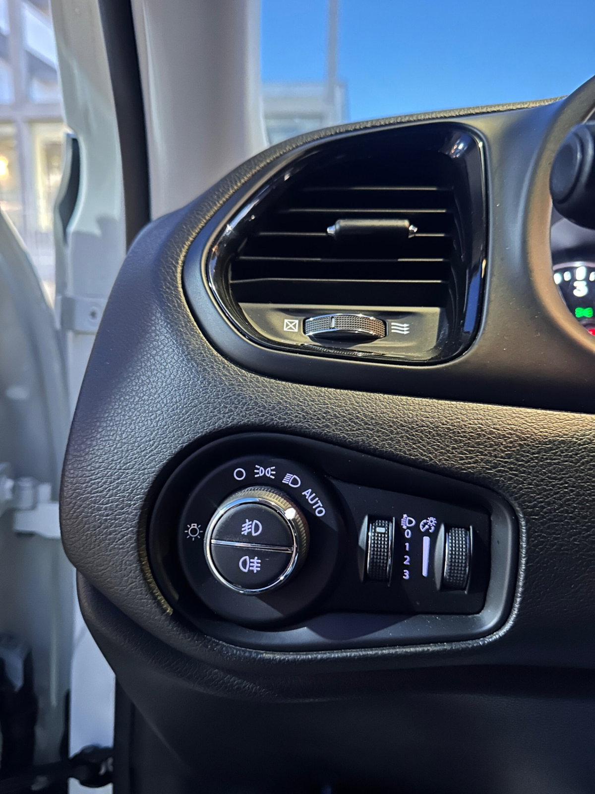 Jeep Renegade 1.6 Mjt Sport (17)