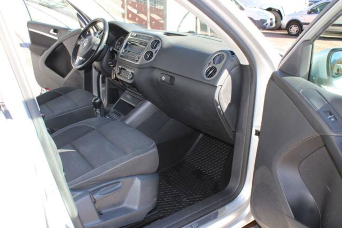 Volkswagen Tiguan 2.0 TDI 177 CV 4MOTION DSG R-Line BlueMotion Tech. (12)
