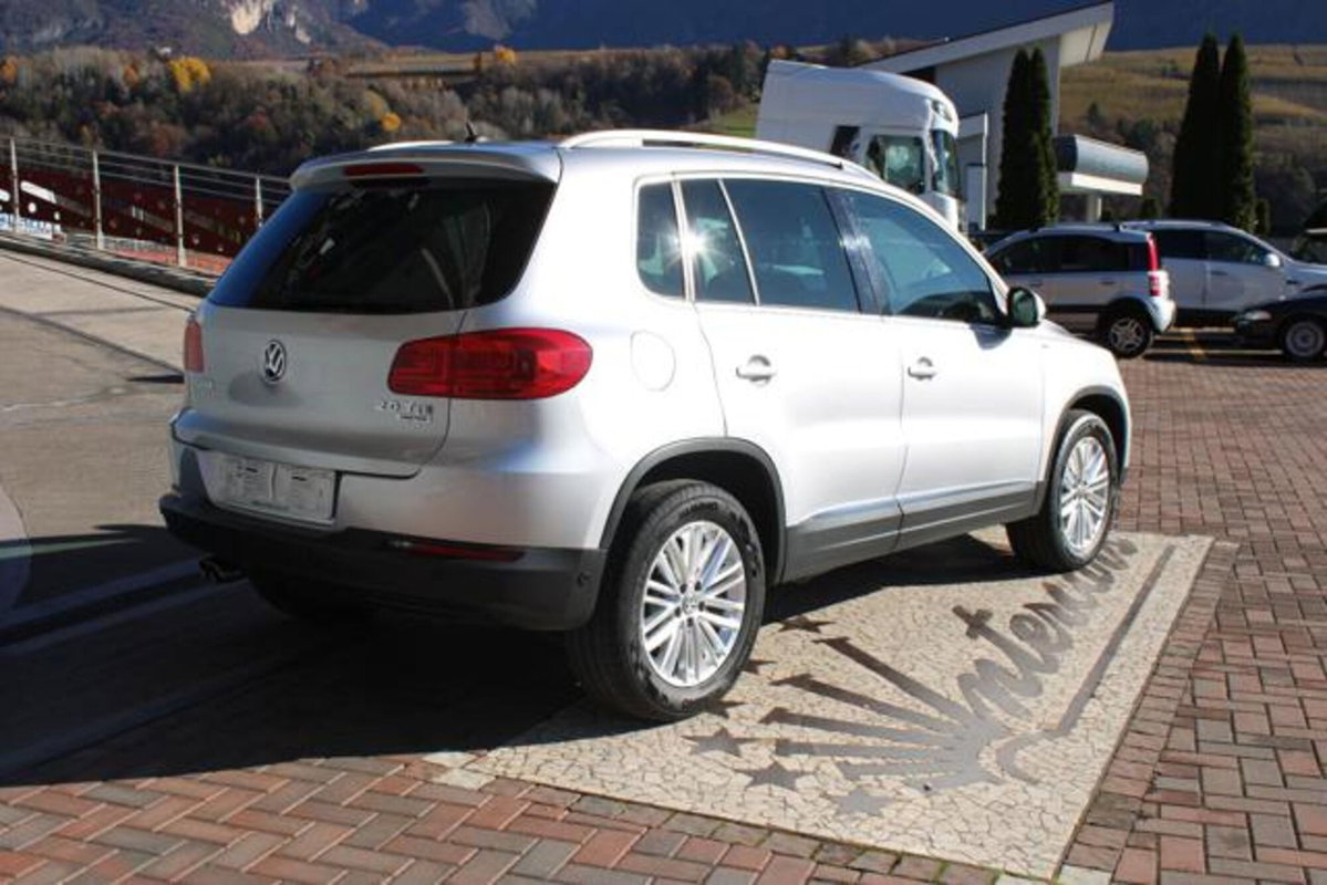 Volkswagen Tiguan 2.0 TDI 177 CV 4MOTION DSG R-Line BlueMotion Tech. (5)
