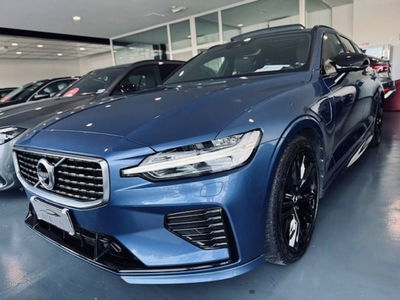 Volvo V60 T8 Recharge AWD Plug-in Hybrid R-design usata