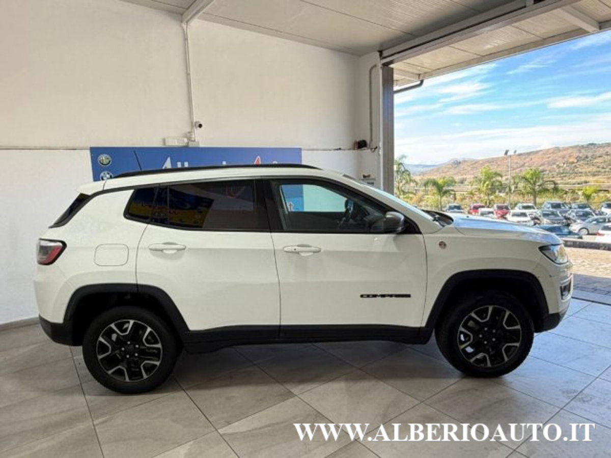 Jeep Compass 2.0 Multijet II 170 aut. 4WD Trailhawk (3)