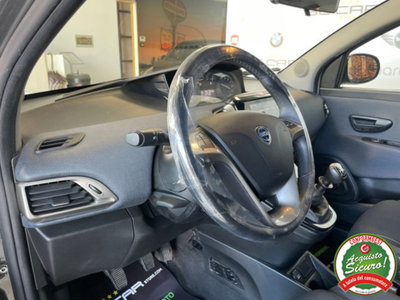 Lancia Ypsilon 1.0 FireFly 5 porte S&S Hybrid Gold Plus (10)