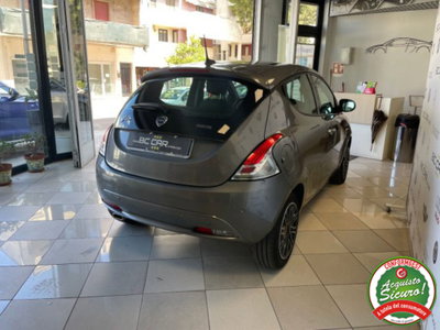 Lancia Ypsilon 1.0 FireFly 5 porte S&S Hybrid Gold Plus (4)