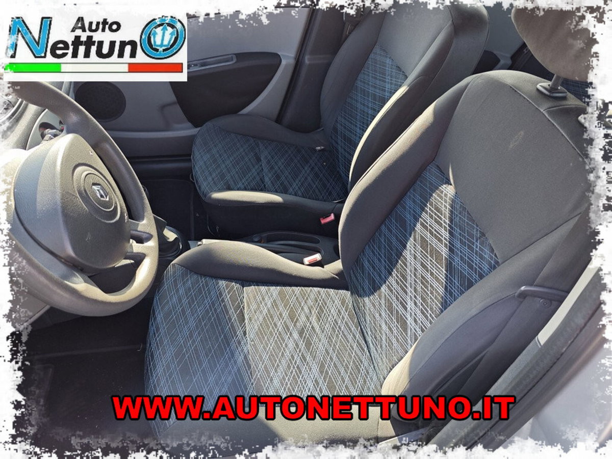 Renault Clio Storia 1.2 16V 5 porte Dynamique (10)