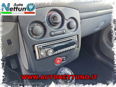 Renault Clio Storia 1.2 16V 5 porte Dynamique (11)