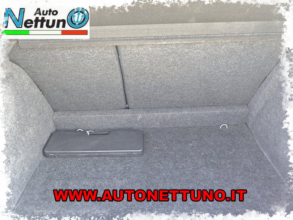 Renault Clio Storia 1.2 16V 5 porte Dynamique (14)