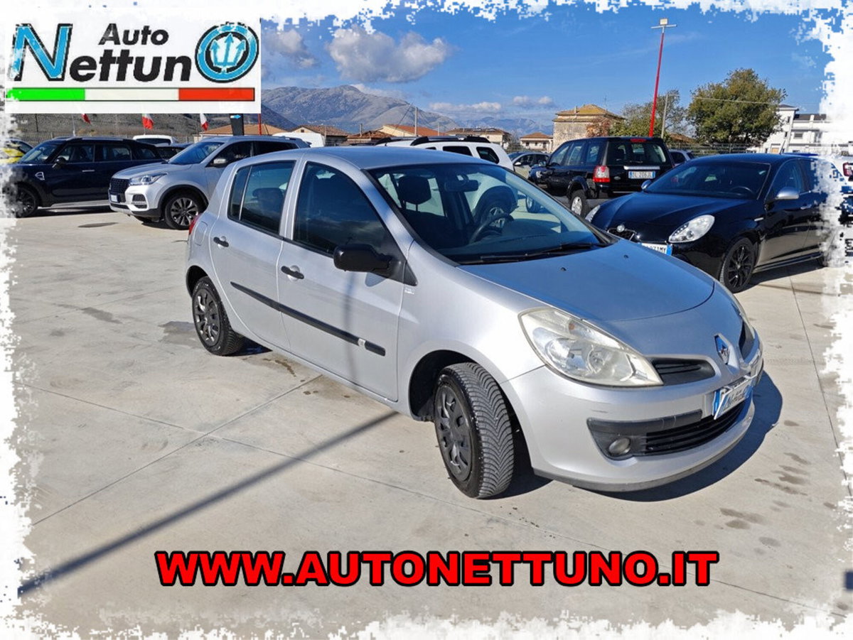 Renault Clio Storia 1.2 16V 5 porte Dynamique (3)