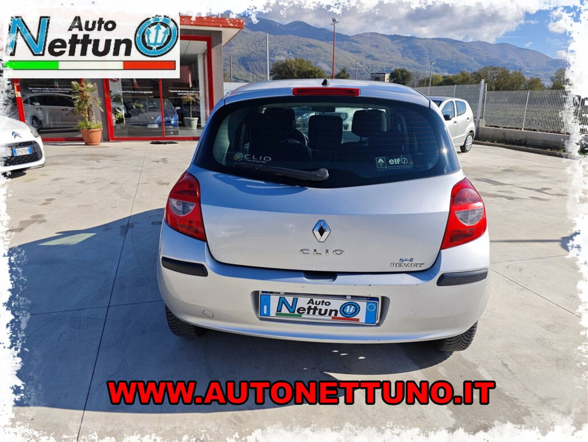 Renault Clio Storia 1.2 16V 5 porte Dynamique (5)