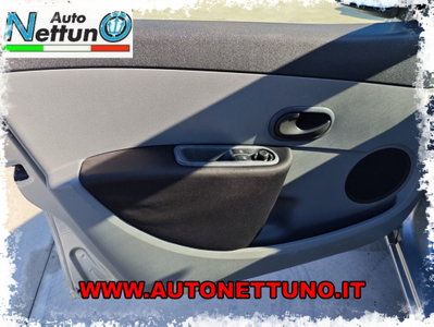 Renault Clio Storia 1.2 16V 5 porte Dynamique (8)