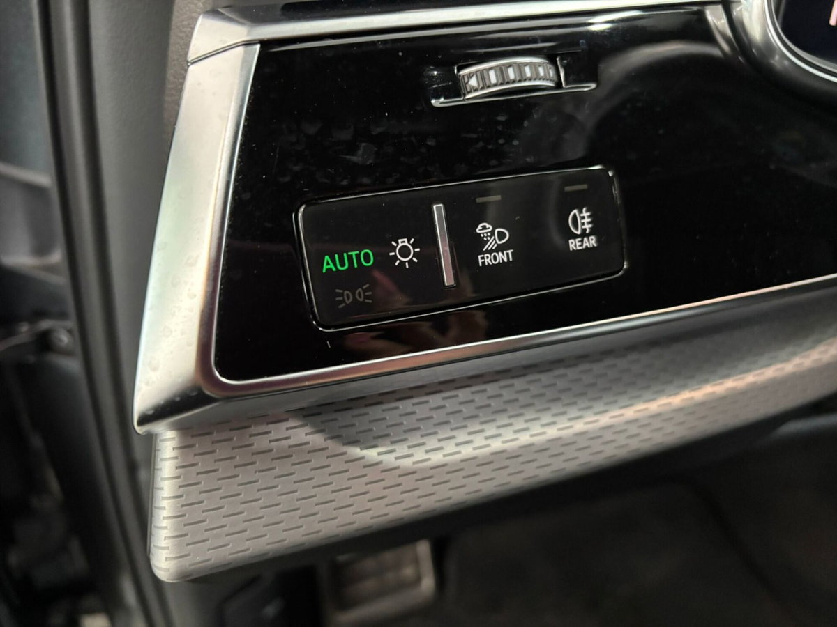 Audi Q7 50 TDI quattro tiptronic (17)