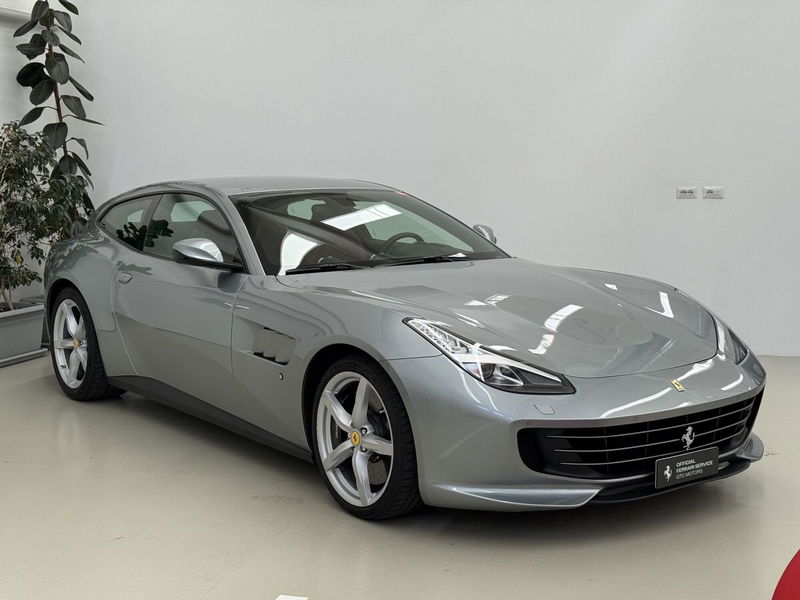 Ferrari GTC4Lusso Coupé GTC4Lusso T